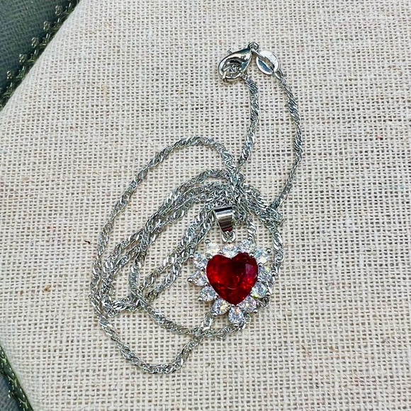 NIB 925 Stamped Sterling Silver Red Zircon Heart Earring & Pendant Necklace Set - Picture 2 of 13